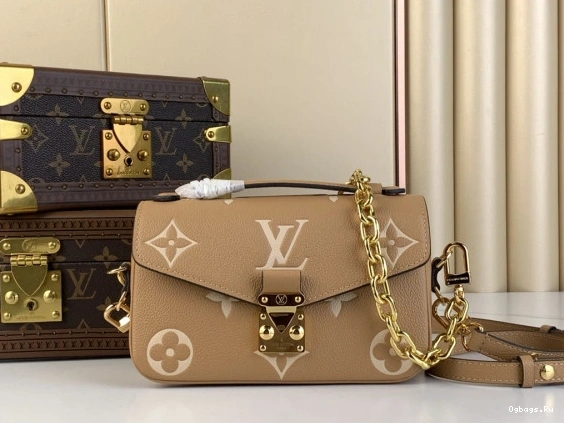 VUITTON LOUIS EAST METIS POCHETTE WEST 0511